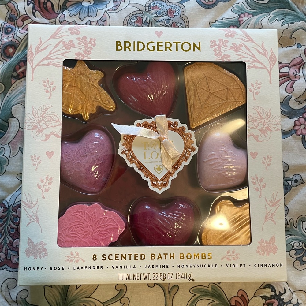 Bridgerton True Love 8 Scented Bath Bombs NEW